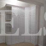 Встраиваемый угловой шкаф в классическом стиле цвета Белый Премиум гладкий / Белый глянец (5 дверей) Фото 1
