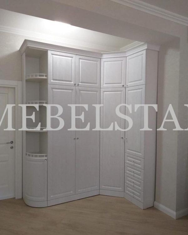 Встраиваемый угловой шкаф в классическом стиле цвета Белый Премиум гладкий / Белый глянец (5 дверей)