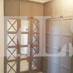 Встраиваемый угловой шкаф в классическом стиле цвета Трюфель / Зеркало, Мокко (6 дверей) Фото 1