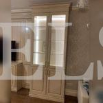 Шкаф в гостиную в классическом стиле цвета Перламутр / Крем софт (9 дверей) Фото 4