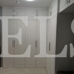 Встраиваемый угловой шкаф в классическом стиле цвета Белый Премиум гладкий / Белый софт (8 дверей) Фото 2