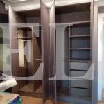 Встраиваемый шкаф в стиле неоклассика цвета Диамант серый / Пыльно-серый (4 двери) Фото 2