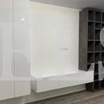Шкаф в гостиную в стиле минимализм цвета Белый, Камень темный / Белый глянец (7 дверей) Фото 2