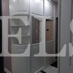 Встраиваемый шкаф в классическом стиле цвета Белый / Белый (3 двери) Фото 3