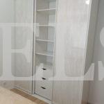 Встраиваемый шкаф в стиле модерн цвета Белый / Мрамор бежевый (3 двери) Фото 3