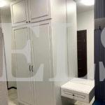 Распашной шкаф в классическом стиле цвета Белый / Белый (3 двери) Фото 1