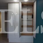 Распашной шкаф в стиле минимализм цвета Ольха / Белый глянец (4 двери) Фото 3