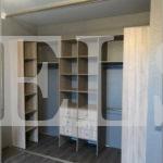 Гардеробный шкаф в стиле хай-тек цвета Пикар / Бежевый, Светло-коричневый, Серебро (4 двери) Фото 2