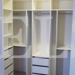 Гардеробный шкаф в стиле модерн цвета Белый / Белый (4 двери) Фото 6