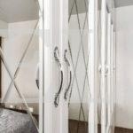Шкаф в спальню в классическом стиле цвета Белый / Белый, Серебро (6 дверей) Фото 2