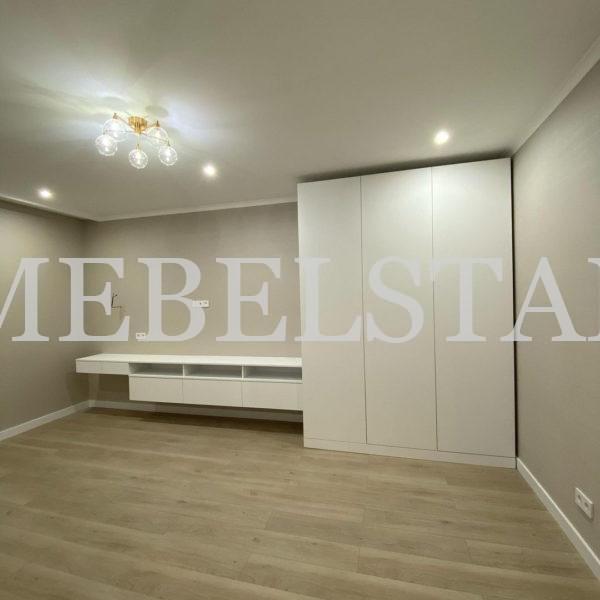 Шкаф в гостиную в стиле минимализм цвета Белый / Белый (8 дверей)