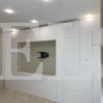 Шкаф в гостиную в стиле хай-тек цвета Белый, Дуб паллада / Белый софт (8 дверей) Фото 2