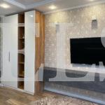 Шкаф в гостиную в стиле хай-тек цвета Дуб шерман коньяк коричневый / Антик хром, Белый глянец (11 дверей) Фото 2