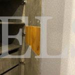 Шкаф в прихожую в стиле модерн цвета Бетон чикаго / Бетон чикаго, Дуб хантон темный (4 двери) Фото 5