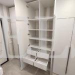 Шкаф с крашеными фасадами в стиле минимализм цвета Белый базовый / Белый (6 дверей) Фото 3