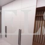 Шкаф с крашеными фасадами в стиле минимализм цвета Ольха / Белый (6 дверей) Фото 3