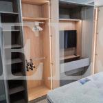 Шкаф в спальню в стиле минимализм цвета Гикори натуральный / Серый софт (8 дверей) Фото 2