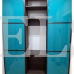 Шкаф в нишу в стиле хай-тек цвета Серый камень / Голубой (3 двери) Фото 3