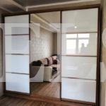 Корпусный шкаф цвета Дуб хантон темный / Белый, Зеркало (3 двери) Фото 1