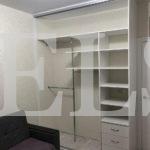 Зеркальный шкаф в стиле минимализм цвета Белый / Белый, Серебро (3 двери) Фото 2