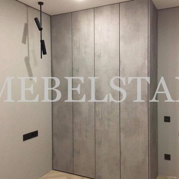 Шкаф с фасадами ЛДСП в стиле лофт цвета Серый / Бетон чикаго (4 двери)