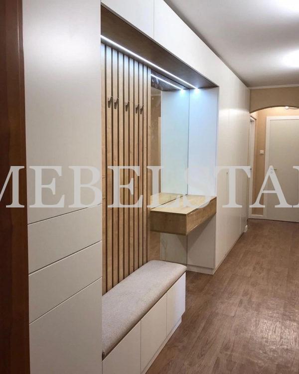Шкаф с крашеными фасадами в стиле минимализм цвета Пикар / Сигнальный белый (8 дверей)