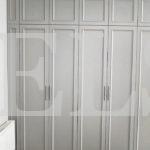 Шкаф с крашеными фасадами в стиле модерн цвета Титан / Галечный серый (6 дверей) Фото 3