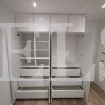 Распашной шкаф в стиле минимализм цвета Белый / Белый глянец (4 двери) Фото 4