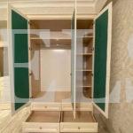 Шкаф с крашеными фасадами в стиле модерн цвета Дуб млечный / Слоновая кость (3 двери) Фото 5