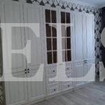 Шкаф с фасадами МДФ в пленке в стиле модерн цвета Белый / Дуб шервуд жемчуг (6 дверей) Фото 1
