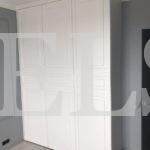 Шкаф с фасадами МДФ в пленке в стиле модерн цвета Белый / Белый глянец (3 двери) Фото 1