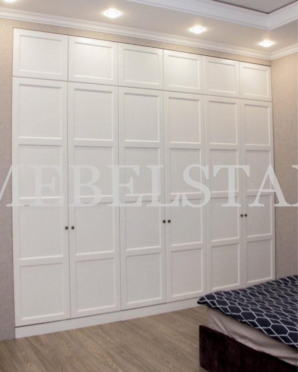 Шкаф в нишу в стиле прованс цвета Белый / Белый (6 дверей)