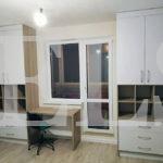 Шкаф вокруг окна в классическом стиле цвета Дуб млечный / Белый софт (4 двери) Фото 1