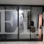Шкаф с пескоструйным рисунком в стиле модерн цвета Венге, Перламутр / Серебро (4 двери) Фото 1