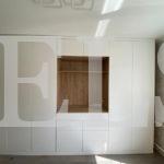 Шкаф в гостиную в стиле минимализм цвета Дуб баррик светлый / Белый (7 дверей) Фото 1