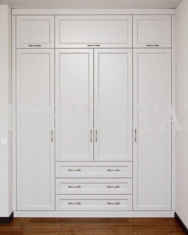 Шкаф в нишу в стиле прованс цвета Белый / Белый (4 двери)