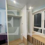 Шкаф вокруг окна в стиле минимализм цвета Белый, Дуб баррик светлый / Белый, Дуб Баррик светлый (4 двери) Фото 4