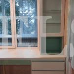 Шкаф вокруг окна цвета Белый, Бирюзовый / Белый софт, Стекло осветленное (3 двери) Фото 3