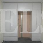 Шкаф вокруг двери цвета Белый / Белый софт (6 дверей) Фото 1
