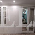 Шкаф в гостиную в стиле неоклассика цвета Белый / Белый (13 дверей) Фото 2