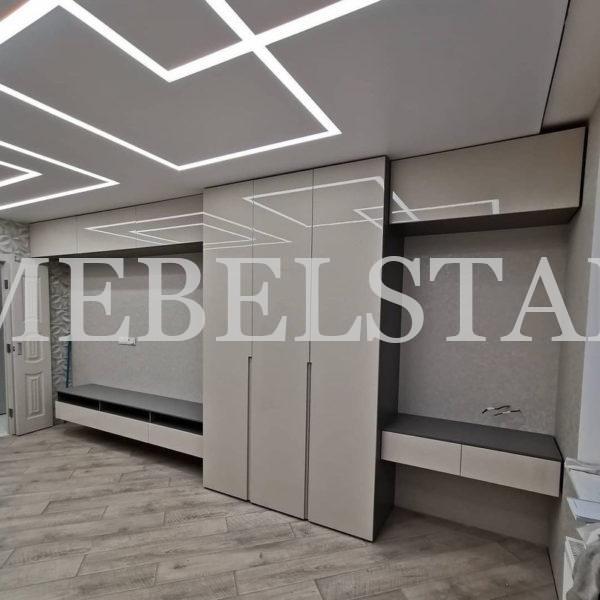 Шкаф в гостиную в стиле модерн цвета Диамант серый / Серый шелк (8 дверей)