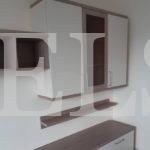 Шкаф в гостиную в стиле модерн цвета Туя темная / Дуб темный, Панакота софт (5 дверей) Фото 2