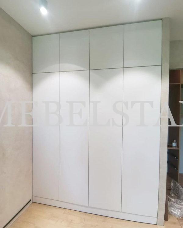 Распашной шкаф в стиле минимализм цвета Белый / Белый (4 двери)