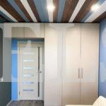 Распашной шкаф в стиле минимализм цвета Перламутр / Перламутр (5 дверей) Фото 3
