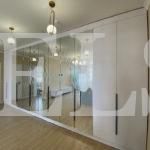Зеркальный шкаф в стиле модерн цвета Белый / Белый, Серебро (12 дверей) Фото 5