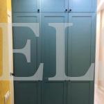 Шкаф с фасадами МДФ в пленке в стиле прованс цвета Белый / Аквамарин (3 двери) Фото 1