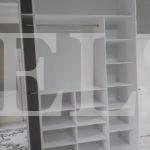 Зеркальный шкаф в стиле минимализм цвета Белый / Серебро (4 двери) Фото 3