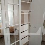 Зеркальный шкаф в классическом стиле цвета Перламутр / Белый (4 двери) Фото 2