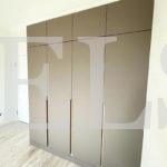 Шкаф с фасадами МДФ в пленке в стиле минимализм цвета Белый / Графит софт (4 двери) Фото 1