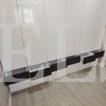 Шкаф с фасадами МДФ в пленке в стиле хай-тек цвета Белый / Белый глянец (6 дверей) Фото 5